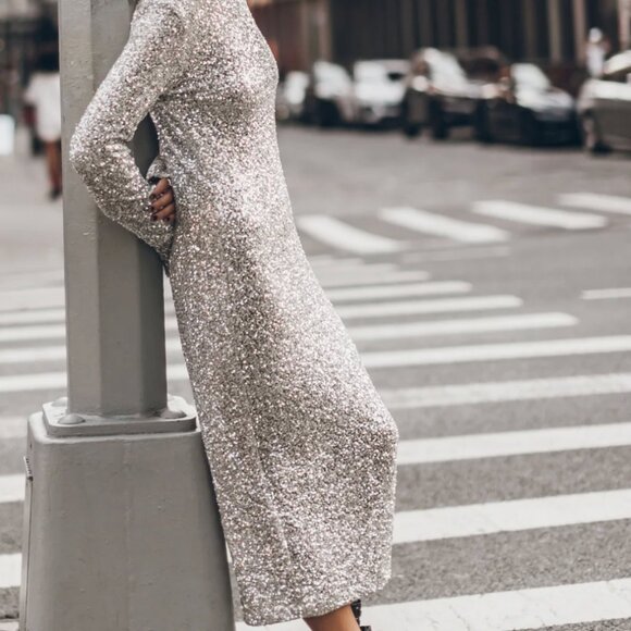 Mikuta The Light Long Sequin Dress - Picture 2 of 7